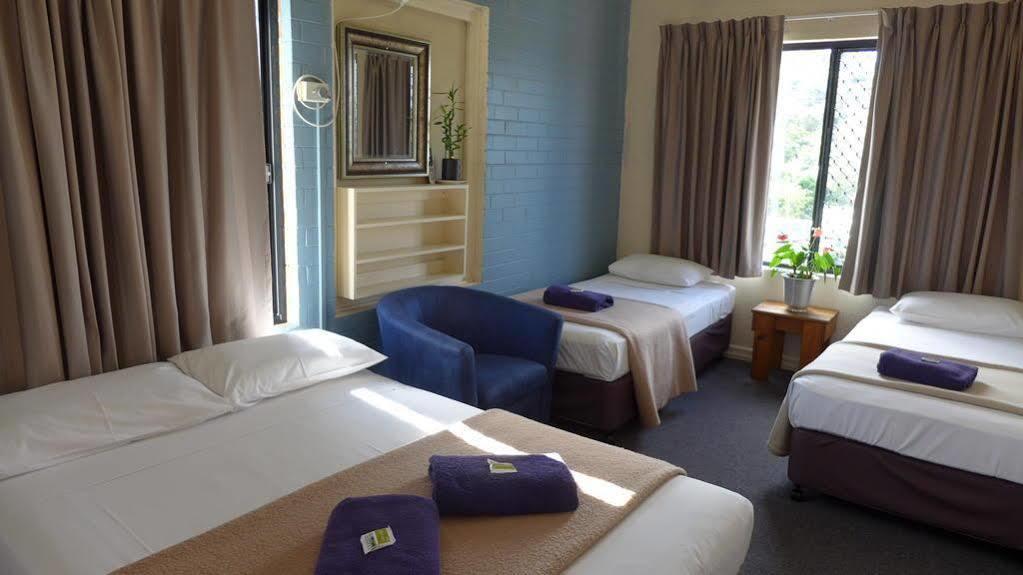 Kingsford Riverside Inn Brisbane Exterior photo